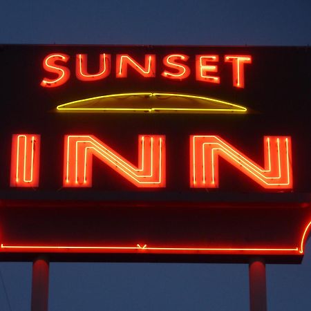 Sunset Inn Грантс Пас Екстериор снимка