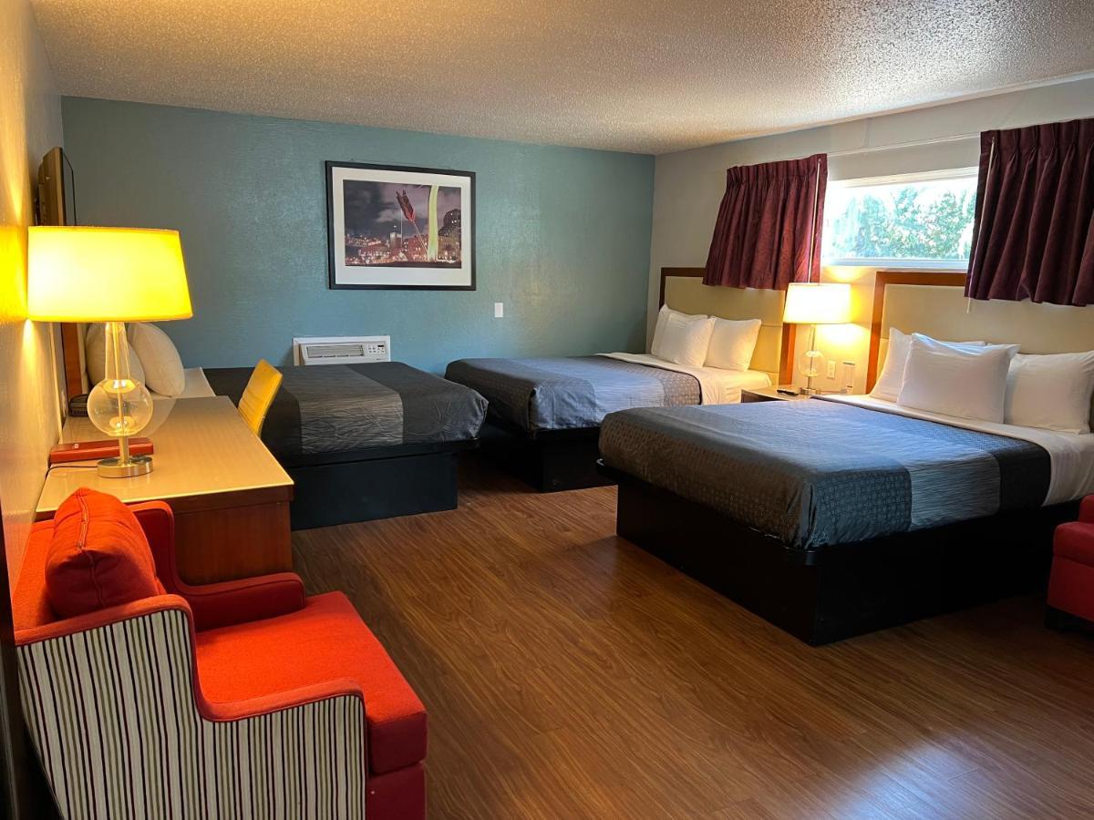 Sunset Inn Грантс Пас Екстериор снимка
