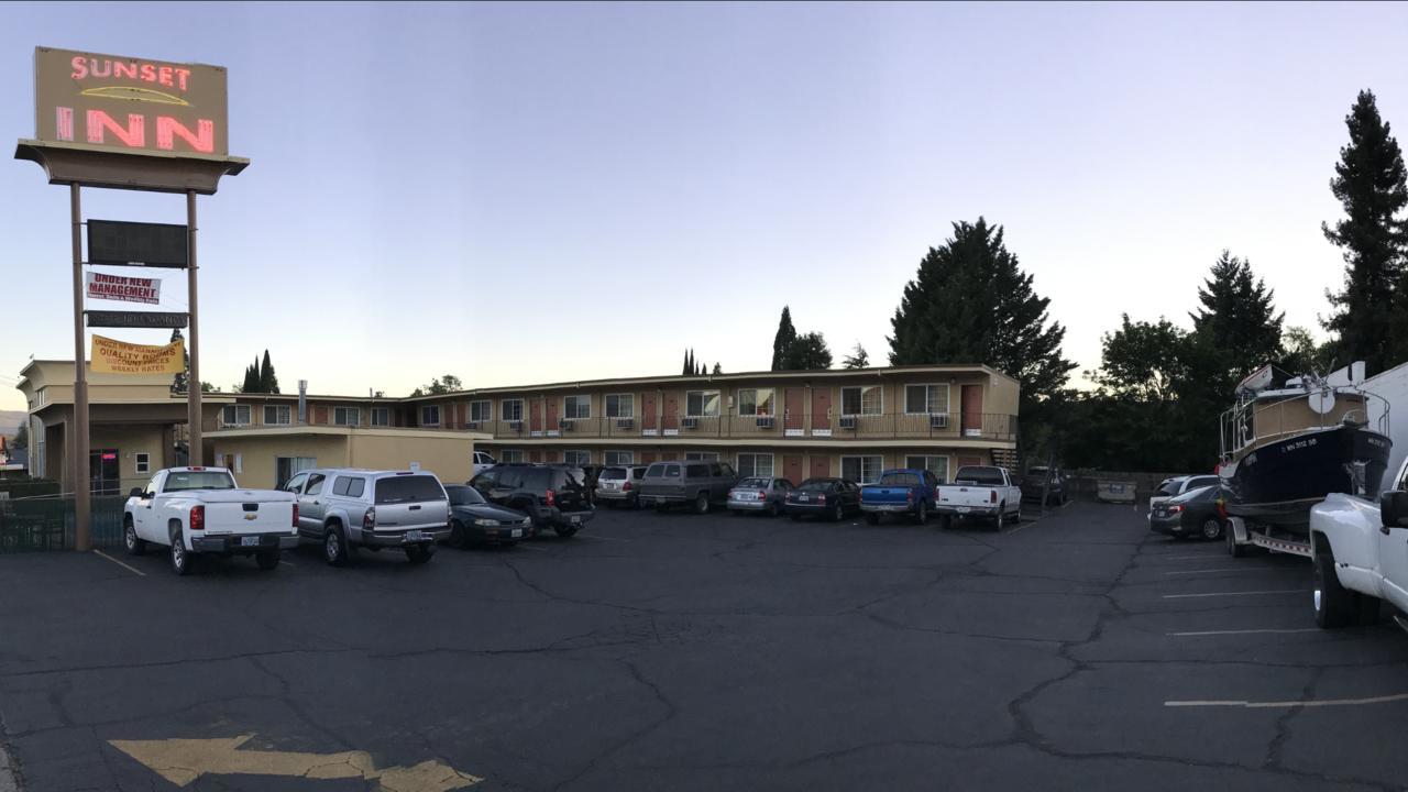 Sunset Inn Грантс Пас Екстериор снимка